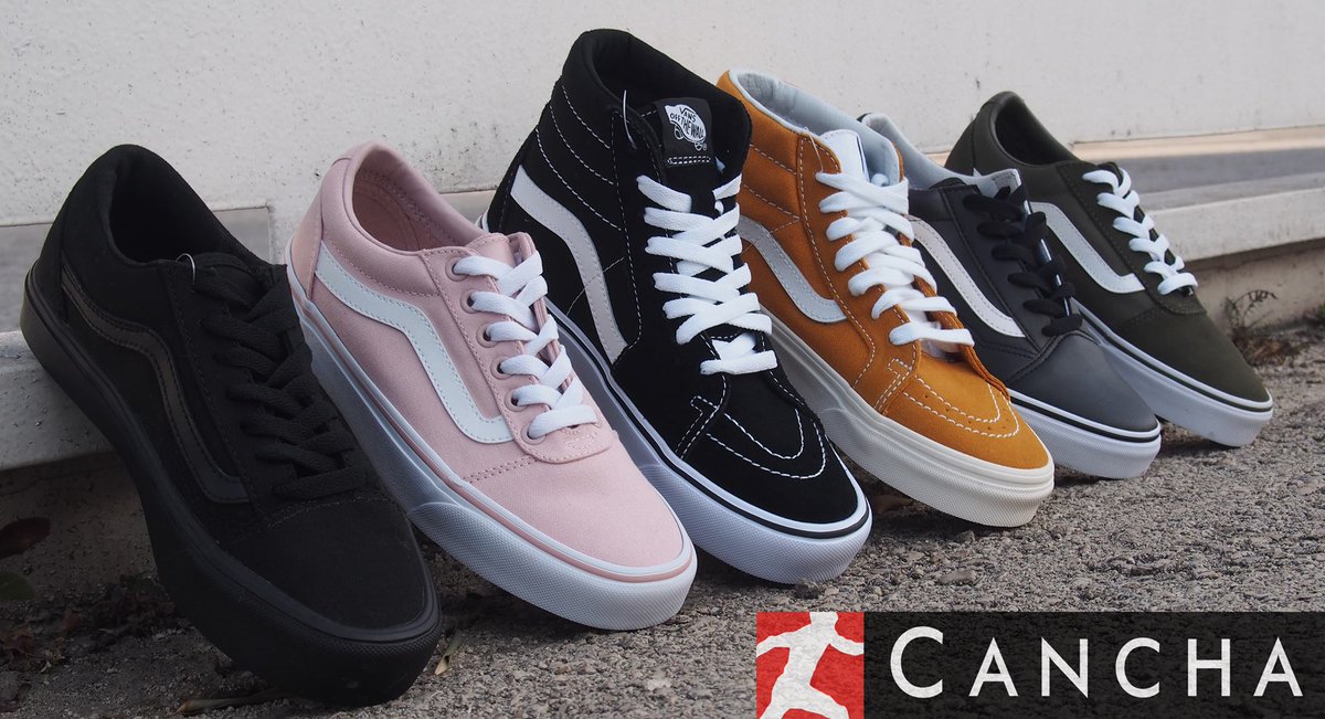 Las zapas más guapas están en <a href="/CanchaSport/">Cancha</a> de #CCAlzamora... ¡Renueva tu calzado de cara al invierno! 😜👟