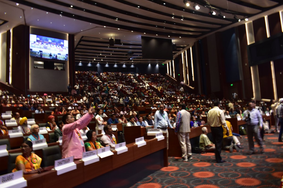 mopr_goi's tweet image. The audience being addressed by Hon’ble Minister, Shri Narendra Singh Tomar, Panchayati Raj and Agriculture.
#NationalPanchayatAwards #MoPR #GramPanchayats #Panchayats #Governmentofindia