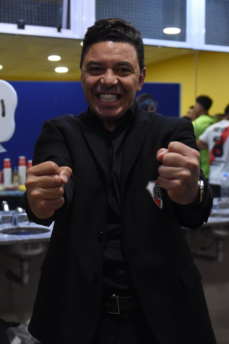 TodoRiver28's tweet image. MAGIA NEGRA!

⚪🔴⚪ #River 

En qué manó está? / Acá está!