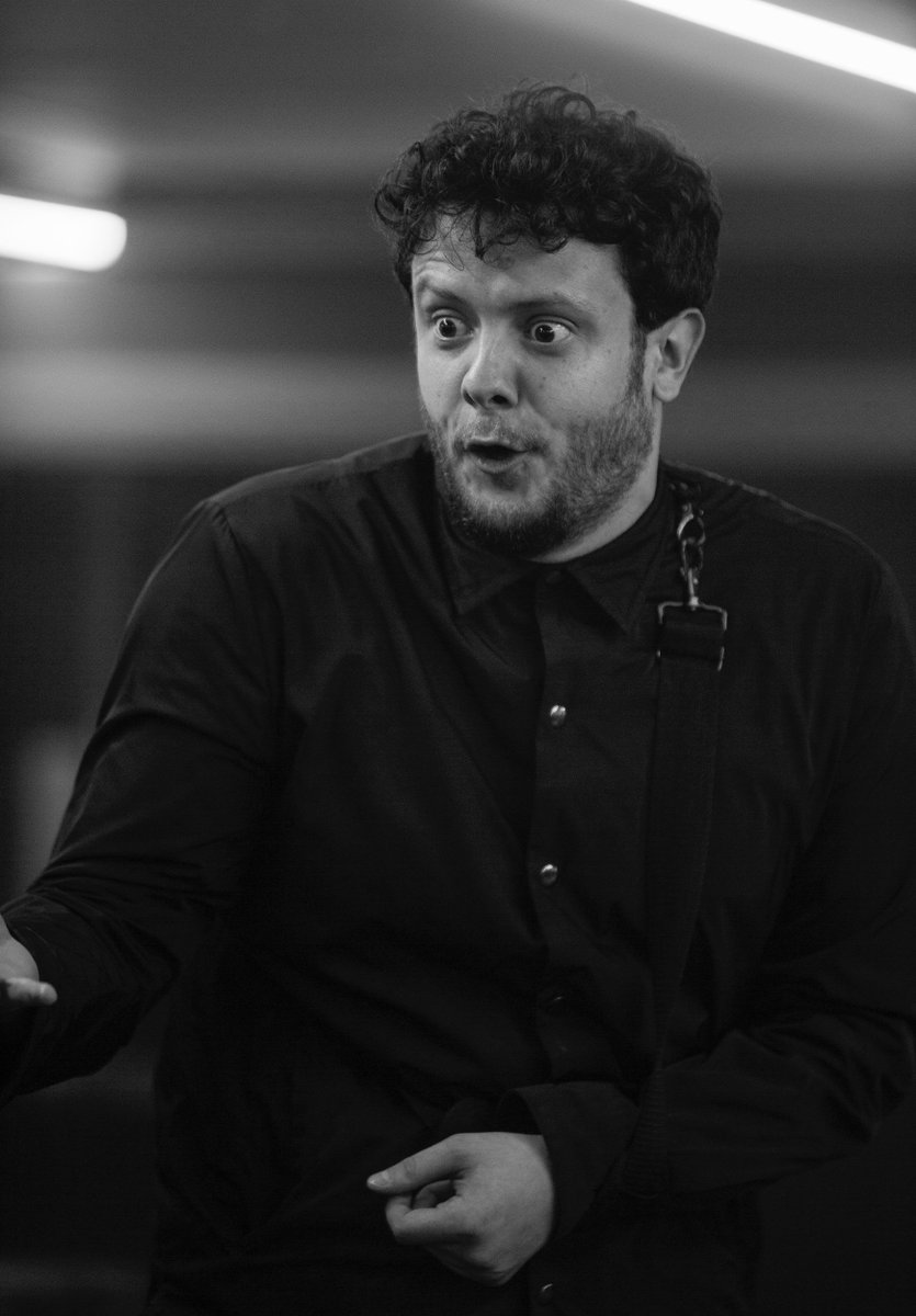 FMTM_RBC's tweet photo. "I want the truth! I want to know the bloody point and I am willing to pay cash!" Some more brilliant rehearsal shots by Michael O'Reilly.
#FromMorningtoMidnight #Actors #ActorMusicians #Expressionism #Play @lukekernaghan @EmmaTompkins https://t.co/vr71nkRqvv