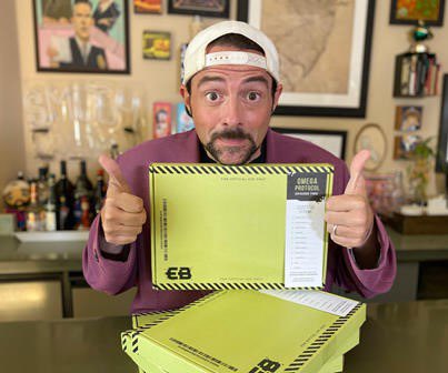 ThatKevinSmith's tweet photo. I was looking for a game to play while on tour, and I found @EscapeInvasion! It’s like a video game, board game, & escape room packed into a bright green box! Wanna role play the apocalypse? Go to https://t.co/wN2vtGRrEC and use code SILENTBOB to get 25% off! #escapetheinvasion https://t.co/HedJbTeJgi