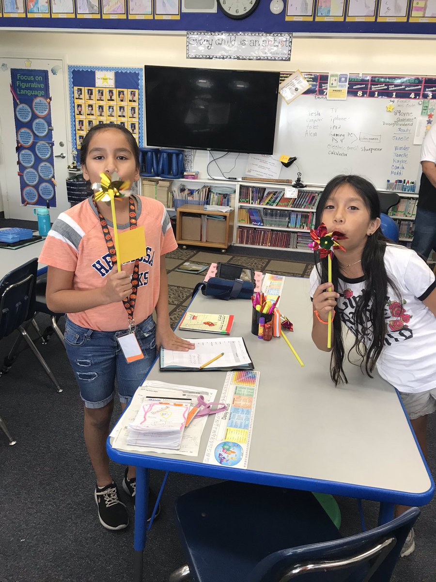 MarcieStanislaw's tweet photo. Students are identifying forms of energy, and how energy is transferred. #learnmoveachieve #FSDlearns #Hawktastic #HermosaLeads2019 https://t.co/JMj38reo7s