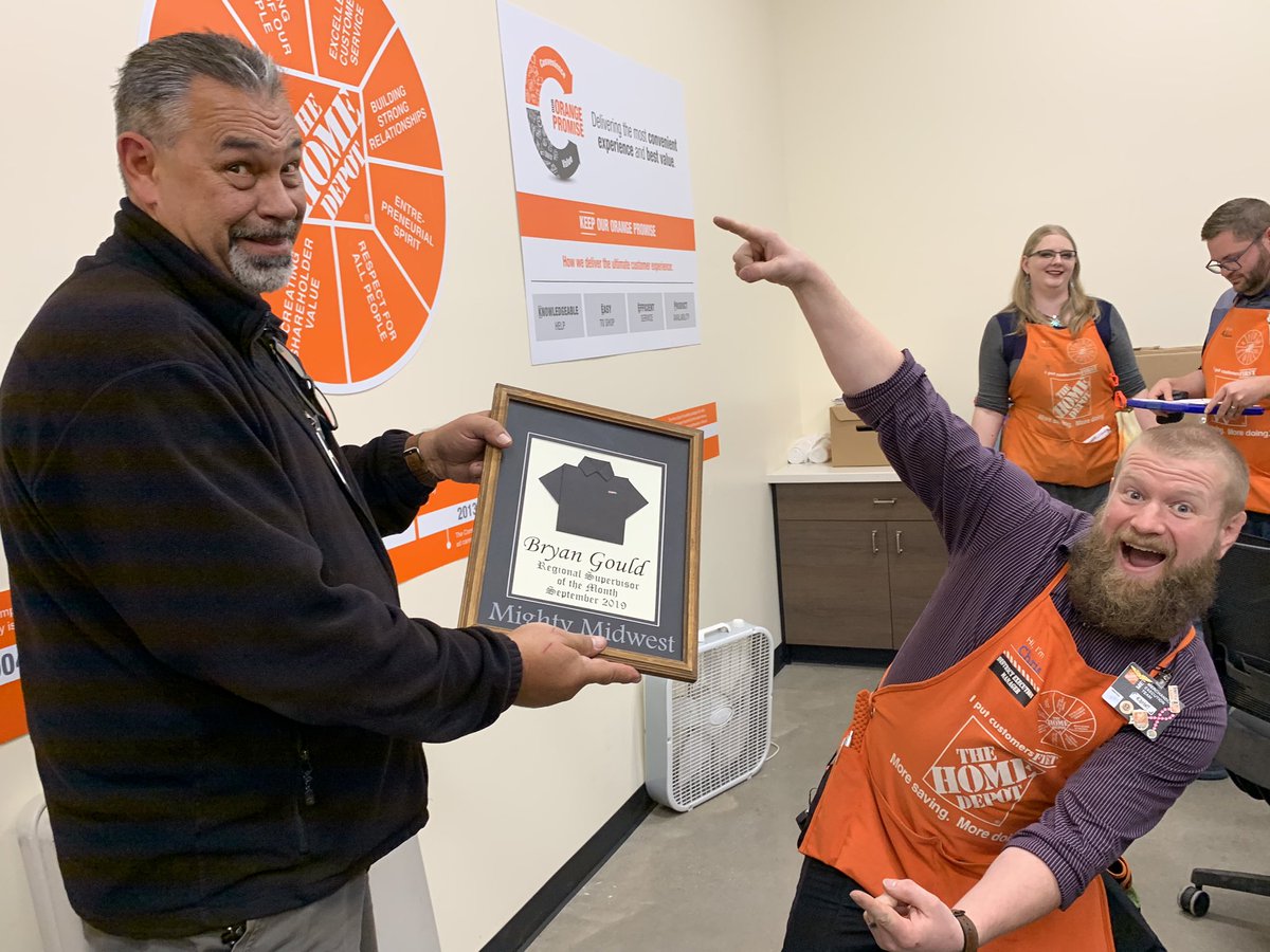 Julie Giattino tweet media