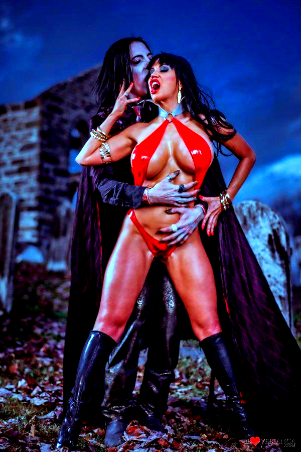 artistselman1's tweet photo. Astonishing and Breathtaking
Cosplay of Worldwide Famous Cosplayer
๐ฆ Bianca Beauchamp ๐ฆ as
Vampirella with Vlad (Dracula)
#Cosplay #BiancaBeauchamp #Vampirella
#Dracula #October #Halloween ๐ #Gotihc #LatexCosplay https://t.co/iPiyWuepb4