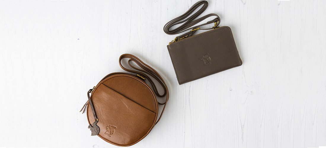 PureLuxuriesLdn's tweet photo. The #leaveshavefallen, the #squirrels are everywhere and the conkers are dropping much like our Conkca bags πΏπ
Check out our Conkca #Sale today at: https://t.co/apmQep1VN2
Donβt forget to enter the giveaway here: https://t.co/hbeFPrW9qs https://t.co/YWRZr7zzEP