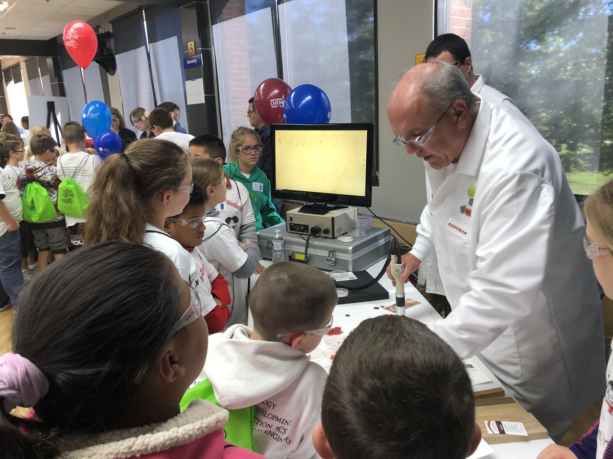 We are enjoying the Eastman Chemistry Week Field Trip! <a href="/motbz/">Brenda Ottinger, EdS.</a> @EV4thGrade <a href="/EastViewGrade4/">Mrs. Amos</a> <a href="/wildaboutev/">Kelly Ford</a>