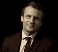 CodeFelixGrafic's tweet image. #KenLoach 

&quot;Macron me fait penser à Tony Blair&quot;
in #LeParisien

&quot;ça ne sert à rien de parler aux gens qui sont au pouvoir,
ils ont des intérêts contraires aux nôtres.
Eux, leur, objectif c’est de chercher le profit, les parts de marché&quot; 
in #LOBS

#Uberisation
#SorryWeMissedYou