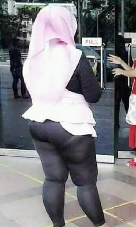 لحمنا متغطي يا رجالة وكمان حريمنا محجبة
يعني تبقاةطفاسة منكو لو هيجتو عليهم