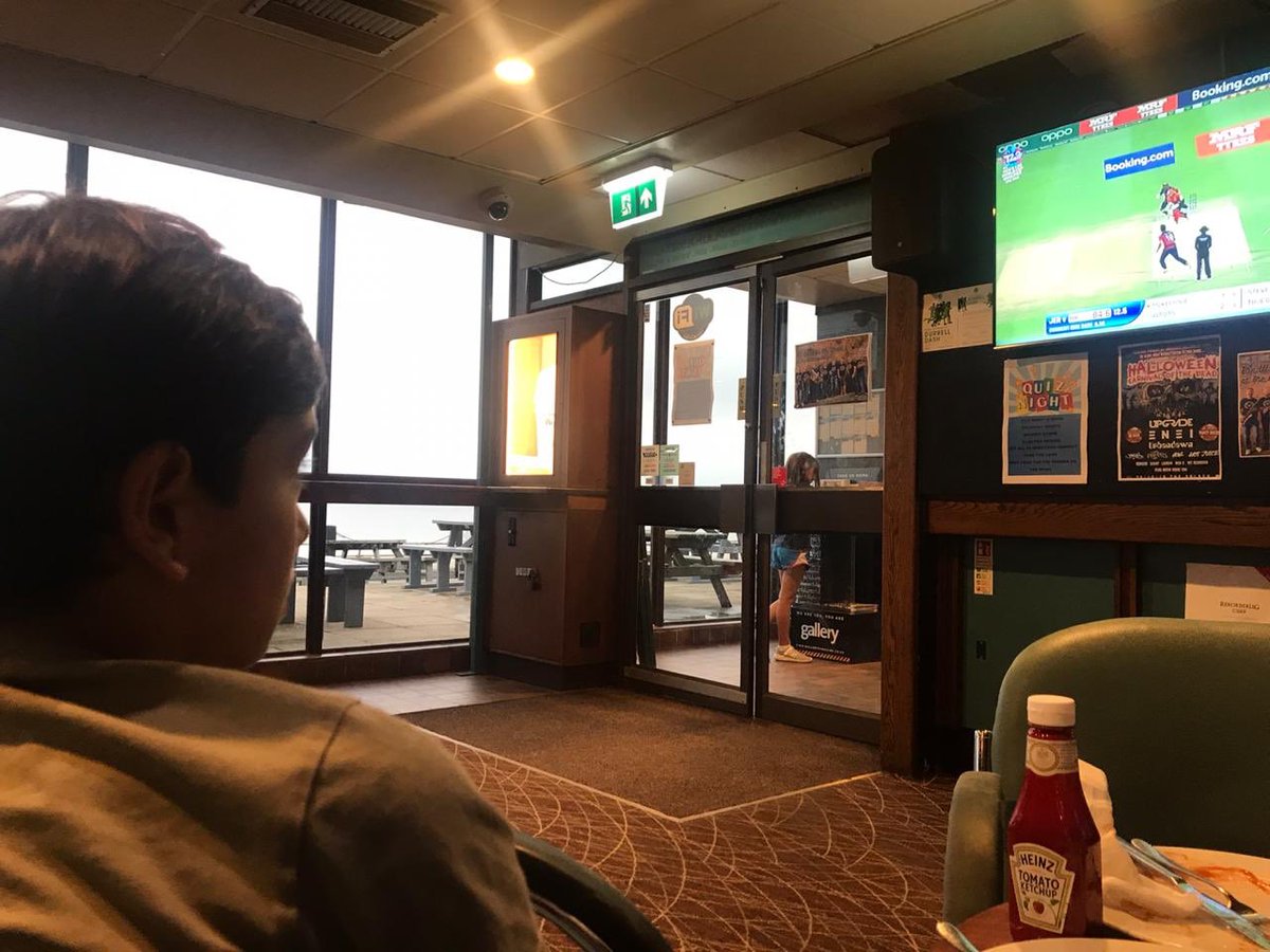 cricketinjersey's tweet photo. 🇭🇰 vs 🇯🇪
Great to see young fans enjoying us on Sky Sports at the Water Splash
@SkySports @TheWatersplash
#futurered #backingred #T20WorldCup #cricket #fanseyeview
@jsypost
@ICC @icc_europe @T20WorldCup https://t.co/sqyXLsrNoH
