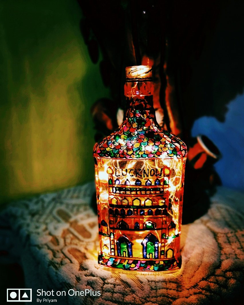 guptapriyam's tweet photo. Here is to my home city  Lucknow #lucknow #bottleart #homedecor #bottlelamp #glassart #art 🎨✨🎨 https://t.co/yOguQHXmoj