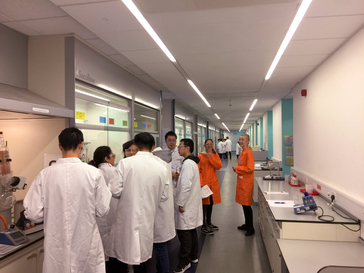 Today’s menu: RAFT polymerisation of acrylamides in our Polymer MSc Lab! Supervised by <a href="/TeamPerrier/">Team Perrier</a>