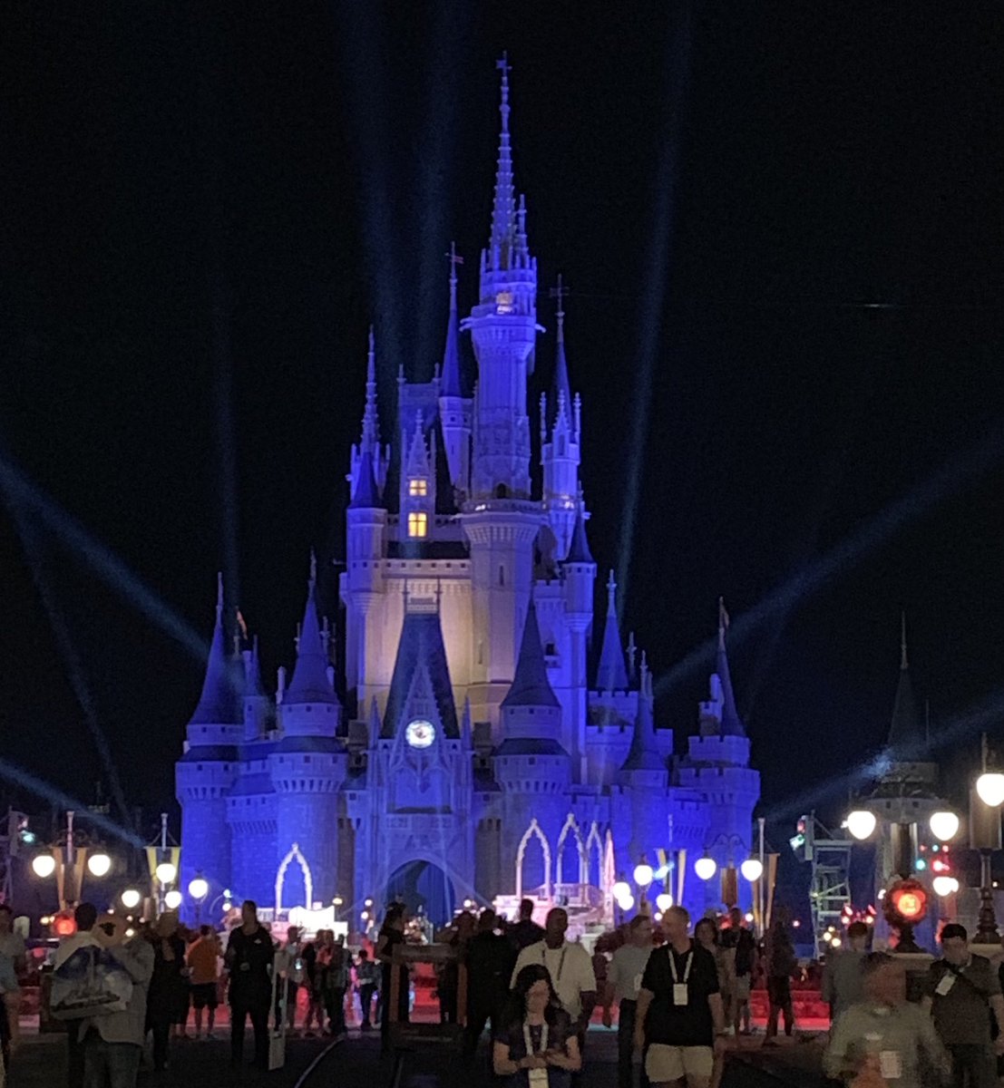GKCIO's tweet photo. Great special event last night at Symposium!  #gartnersym #GartnerSYM #MagicKingdom https://t.co/S636vo7q0U