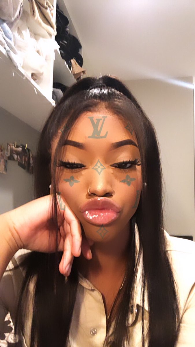 sephorasvibe's tweet image. my turn to upload my lv filter pictures now :)