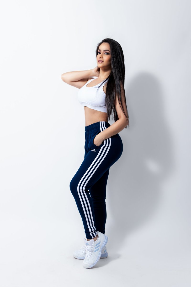 andrealaaraujoo's tweet photo. #Adidas #adidasgirl #adidasparaguay #adidasmodel #adidas @doralsapy https://t.co/5BbOMN5aFB