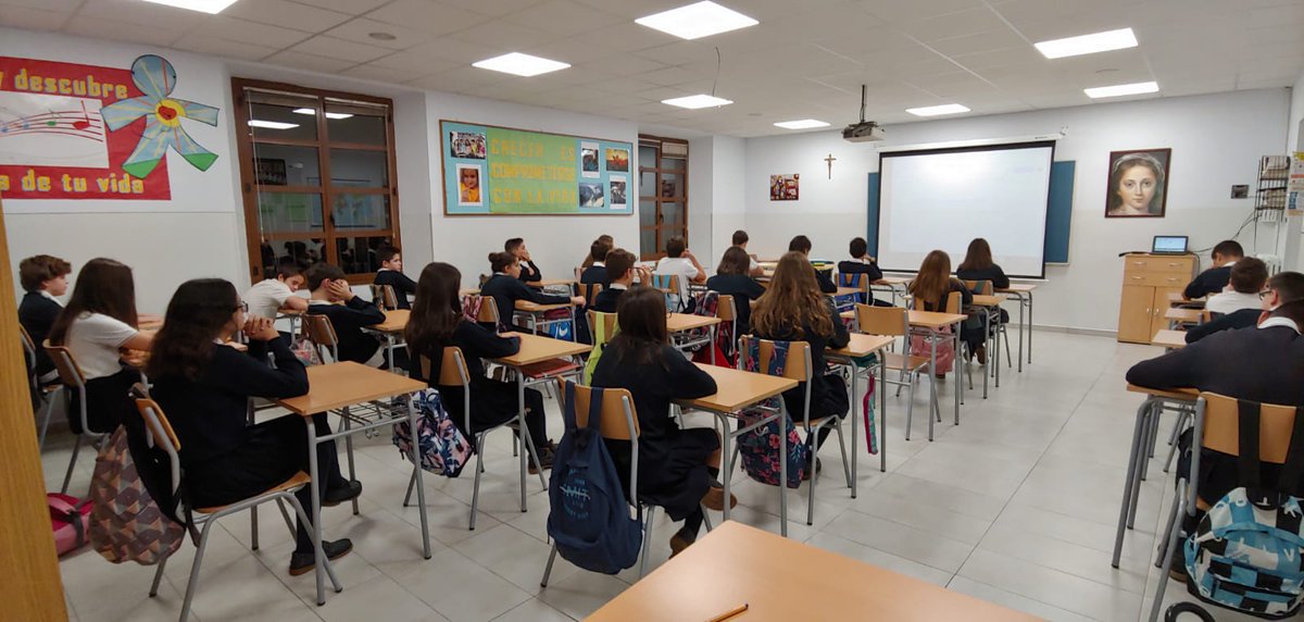 jymvedruna's tweet photo. #DíaMundialdeAcciónParaLaSupervivenciaInfantil Mujeres y niños fallecen por enfermedades causadas por la desnutrición y escasez de agua potable. ¿Cómo podemos ayudar a que esa tasa de mortalidad disminuya? #OraciónDeLaMañana #EducaciónEnValores #2ESOB #DíasInternacionales https://t.co/oar2PcdTy9