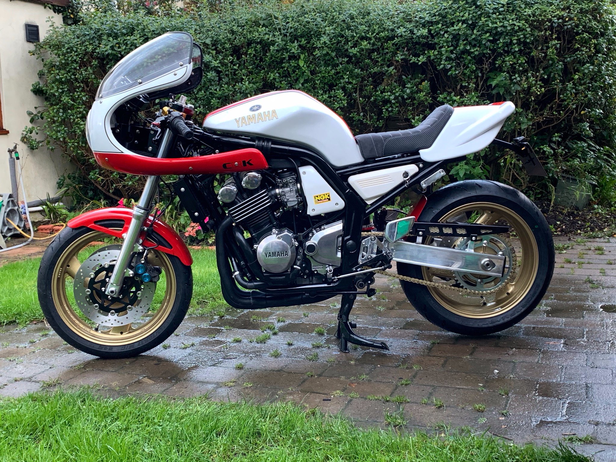 Yamaha cafe racer clearance kit