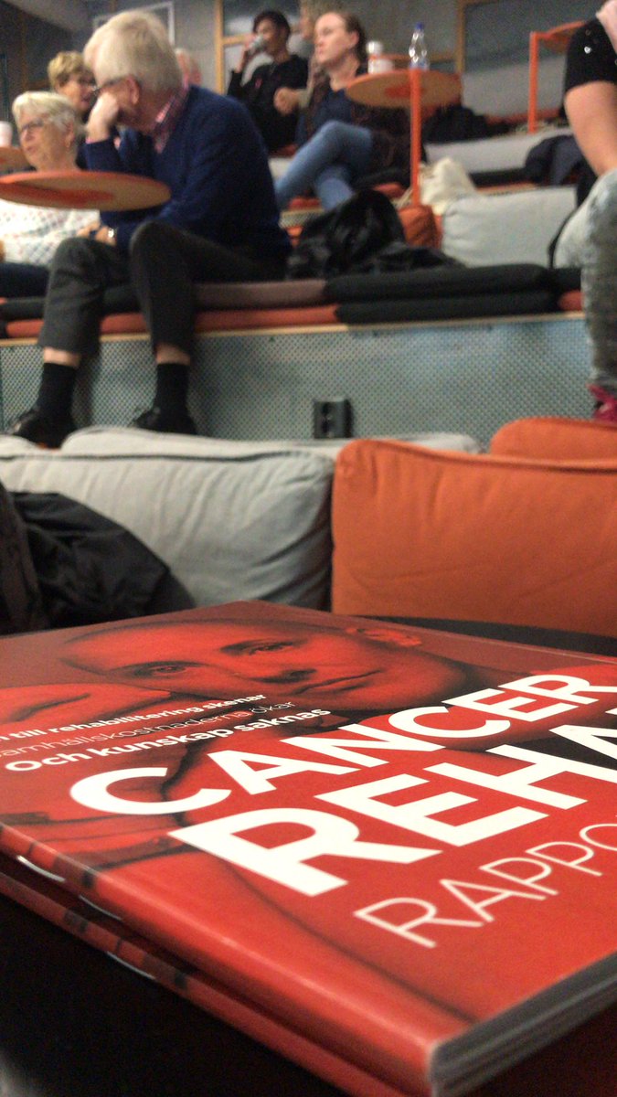 Tillsammans med bl a @CancerRehabFond, patientförening ar och andra civilsamhällesaktörer vill vi skapa ett jämnlikt evidensbaserat och personcentrerat stöd för personer som drabbats av cancer. Just nu diskuterar seminariedeltagarna vilka punkter vi inte får missa #cancerrehab