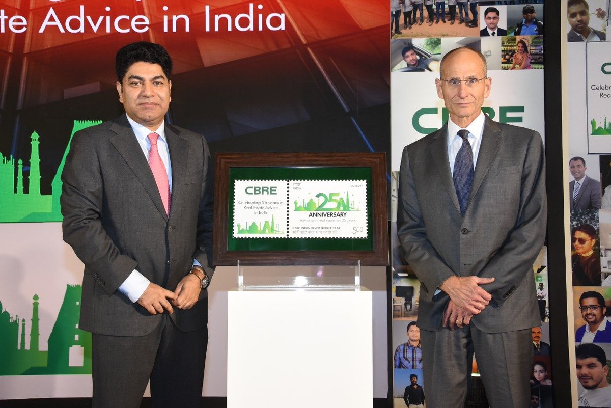 CBRE_India's tweet photo. “Congratulations to the CBRE team for 25 years of success in India. Your focus on consistently delivering exceptional client outcomes sets a high standard for our sector in India”
comments Bob Sulentic, President &amp; CEO of CBRE Group, Inc.

@CBRE #CBREIndiaStamp #CBREIndiaTurns25 https://t.co/C9XGgyf3od