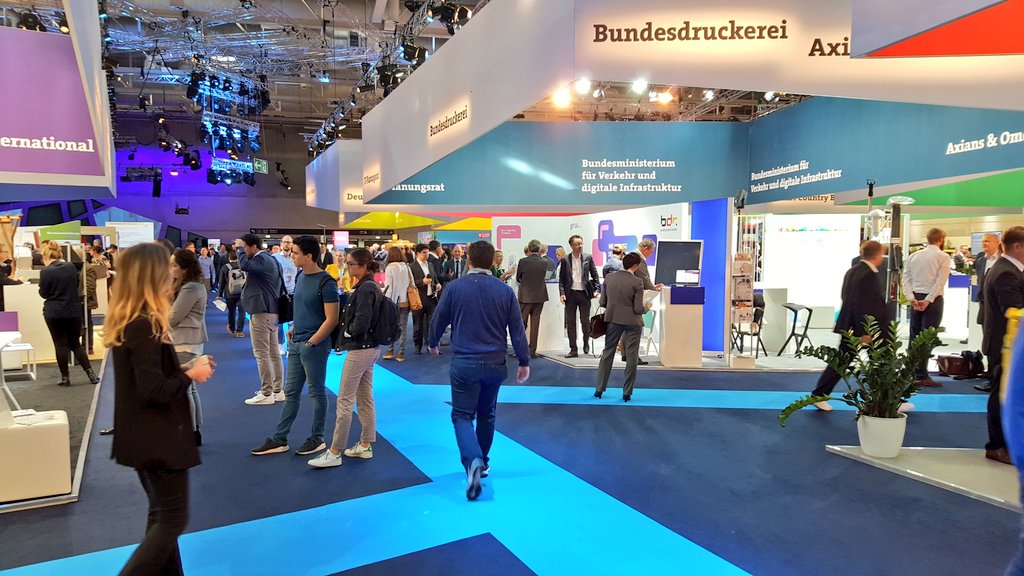 InfoZoes's tweet photo. #Digitalisierung muss immer #ÖffentlicheSicherheit mitdenken - darum sind wir hier @SmartCountryCon #sccon19! Vorstände @WolfgangLohman1 + Chr. Hampe @BoschPresse, M. Bartsch mit Dr. St. Frey #Deutor, @bundesdruckerei @BMI_Bund @deutschetelekom @Esri_de @FraunhoferIOSB @genuanews https://t.co/9dN0E3UQXA