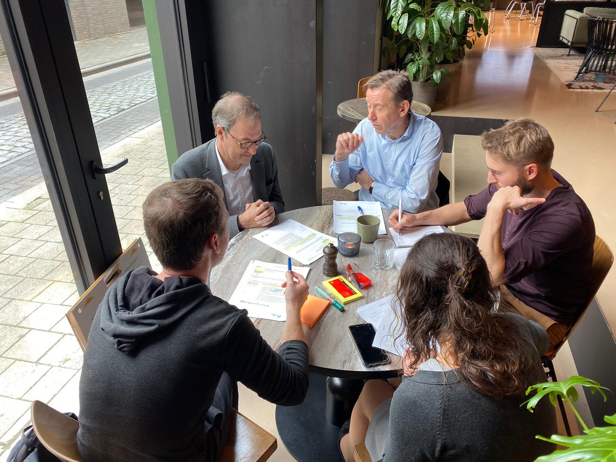 DSPValley's tweet photo. @imecCoT @TheBeacon_EU @smartcities_VL Lots of ideas circulating alongside these healthy microbes today! #Yust #COOCK #OpenCity @TheBeacon_EU @imec_int @imecCoT @VLAIO_be #CollaborativeBusinessDevelopment https://t.co/IbKpoDCd0Q