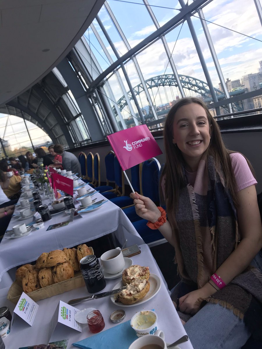 This looks fun! Tea sipping volunteer community groups gathered for #nationallottery #CREAMTEAM #worldrecord  including <a href="/NCL_Geography/">Newcastle University Geography</a> students teamed with <a href="/bykercc/">Byker C.C</a> for community volunteering module.  Thanks to Grace and Charlotte for great pix! A good assignment!