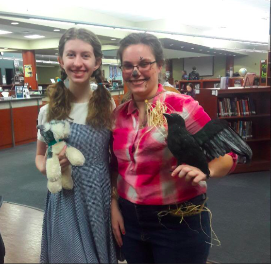 lnhsdiversity's tweet photo. 4th annual Halloween Costume Contest Oct. 31st. Prizes for best Couples Costume, Staff Costume, and top 3 student costumes. No masks or face paint. Post your pics on Twitter and Instagram #lnhsdiversityhalloween https://t.co/QBmf4huEjL