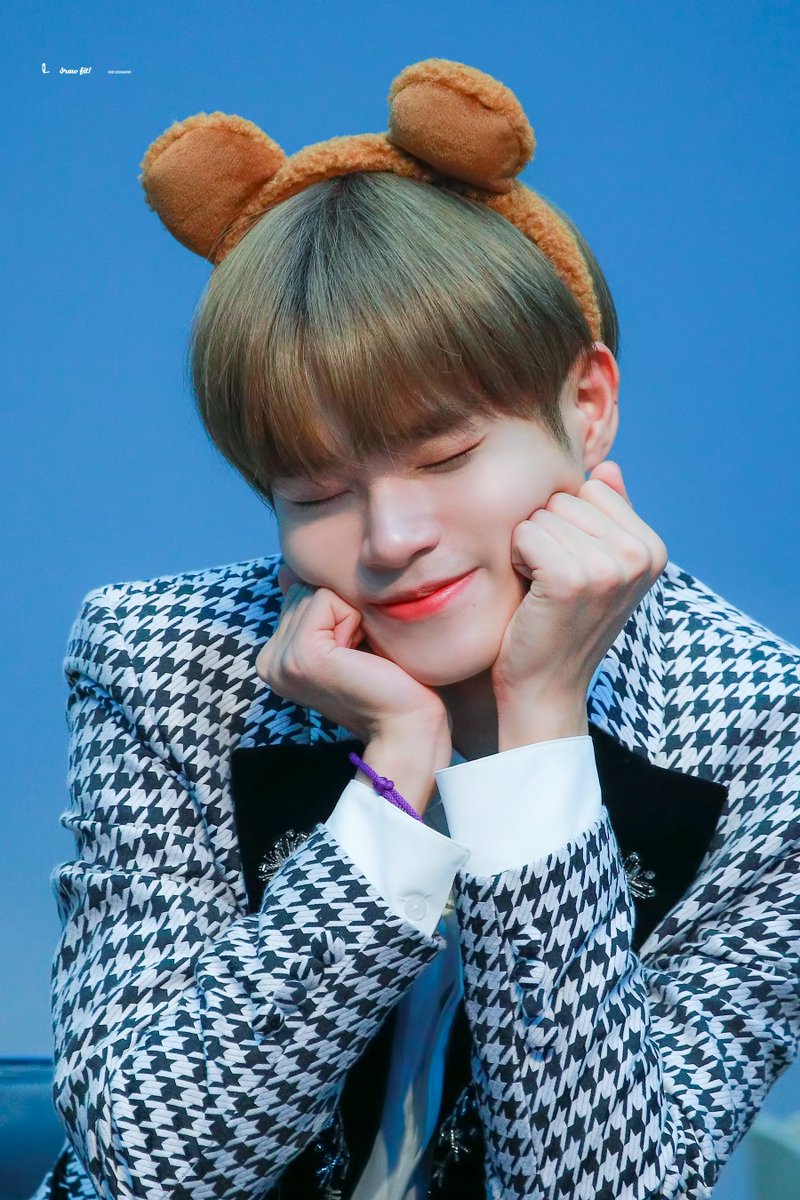 Daehwicom's tweet photo. 191022 #이대휘 #대휘 #LEEDAEHWI #DAEHWI #에이비식스 #AB6IX 🐻🧡 https://t.co/bh0p2lwnso