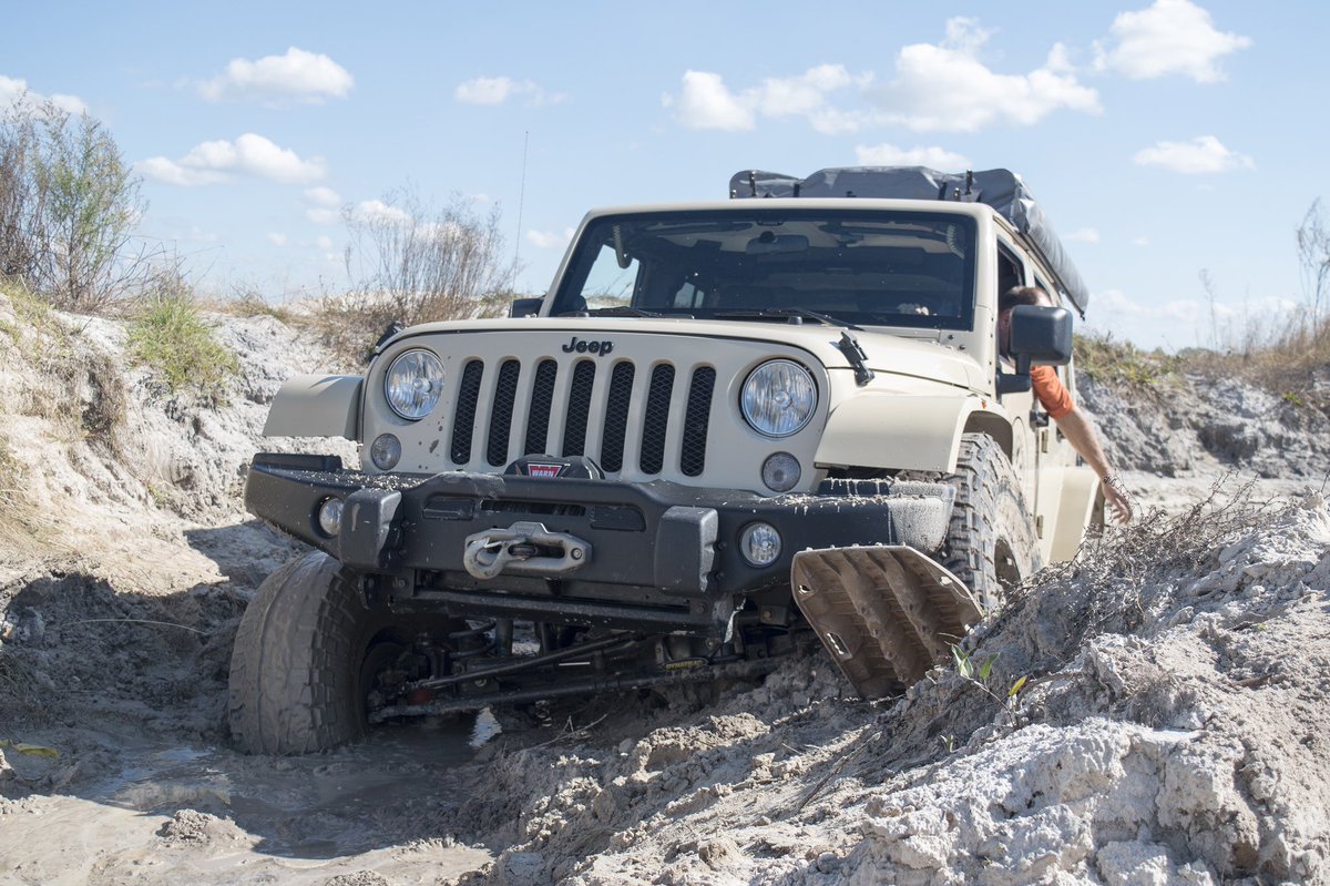 What recovery equipment do you use on the trail? 

#jeep #offroad #trail #wheeling #recovery #quicksand #mud #rocks #jeeplife #jeepnation #jeepbeef #stuck #itsajeepthing #jeepin #jeeper #jeeps #jeepjk #jk #jeepwrangler #wrangler #winch #snatchblock #tools #happytrails4x4