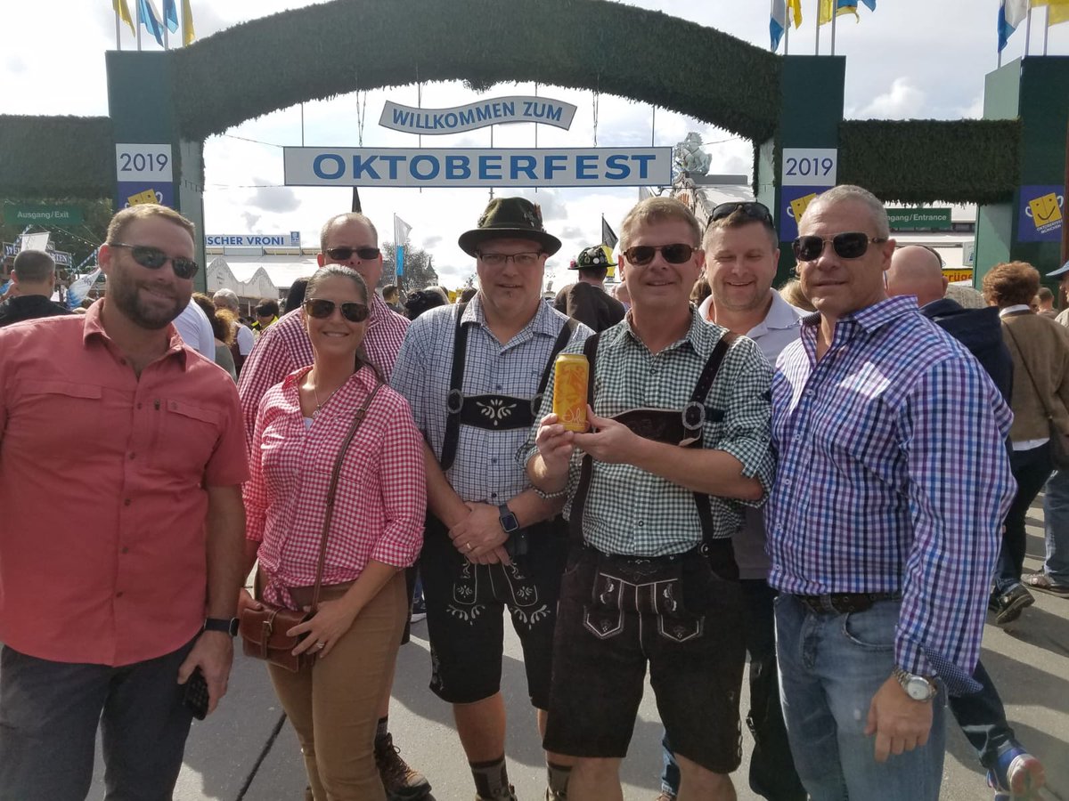 beernuts4u's tweet photo. @TreeHouseBrewCo Julius made it to THE Oktoberfest in Munich this year. https://t.co/hJBcZW8fFq