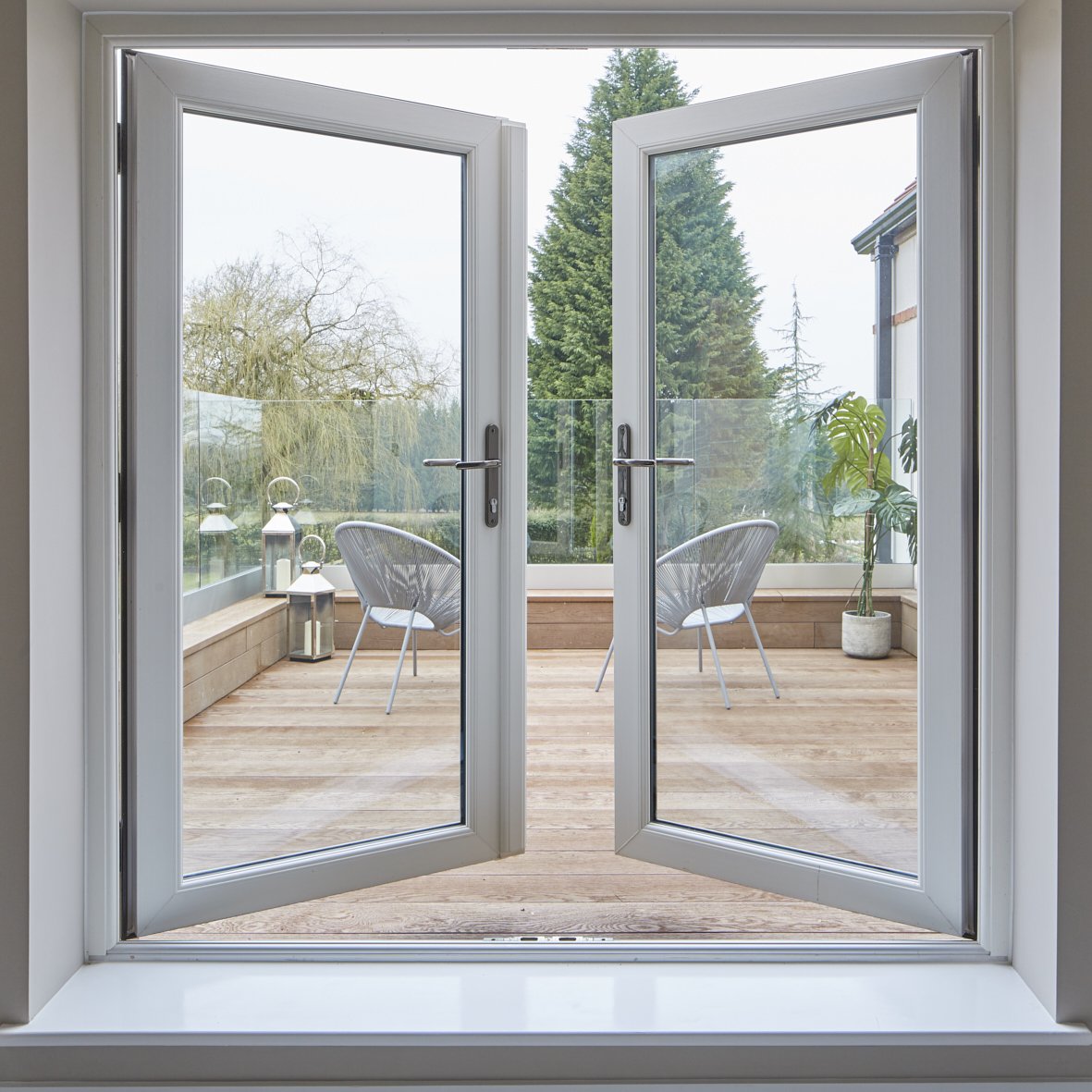 GlazeriteLtd's tweet image. Manufactured from VEKA uPVC profile, our French doors are a fantastic choice for those looking to maintain a traditional look and feel throughout their property. @VEKA_plc ow.ly/Yu8T50wR0zY