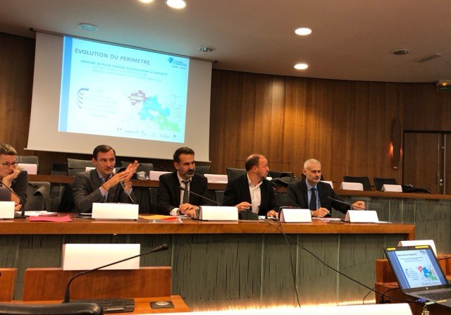 A la reconquête industrielle! RIOM/VICHY en synergie 
4 EPCI et bientôt 5 sur 2 territoires mitoyens #TerritoiresdIndustrie #attractivite #territoires #Emploi #metiers #avenir #AvecPôleEmploi @poleemploi_ara