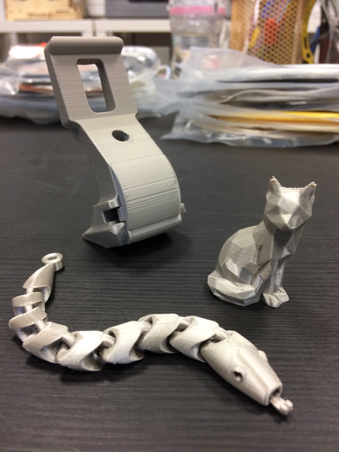 addictivecampus's tweet photo. During our weekly Workshop we obtain amazing results with the @FILO_ALFA AlphaSilk filament 😎 The colors and textures are great, easy to print and relevant for both goodies and prototyping parts. 😻 https://t.co/E9mke5gqR3