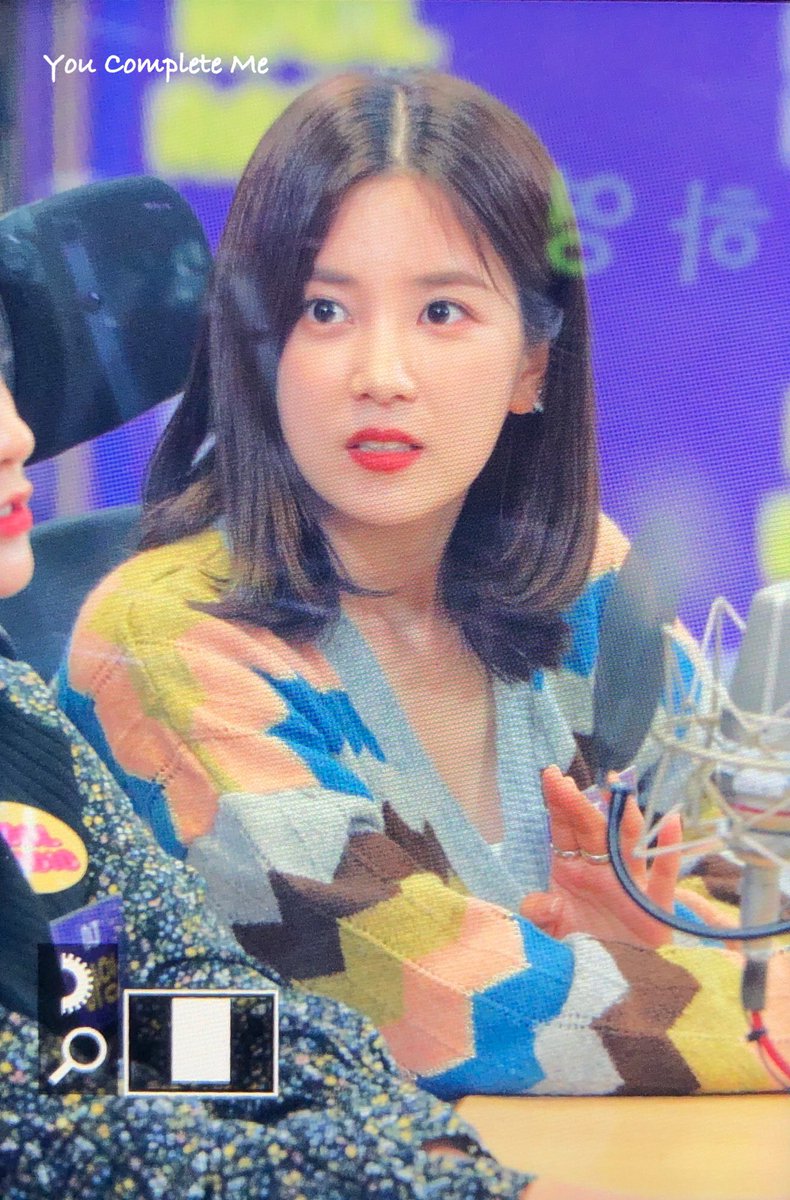 YouCompleteMeCR's tweet photo. 191023 아이돌라디오 

귀요롱💕

#에이핑크 #초롱 #박초롱 #apink #chorong @Apinkpcr https://t.co/Bxqu6yB2KZ