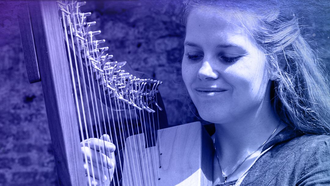 Castlefest's tweet photo. Enjoy the beautiful music of Cathinca during the Castlefest Winter Edition 2019!

Her rustic and soft ballads and melancholy Irish songs provide a cosy moment in the Great Hall during these winter days.

Want to know more?
Look at https://t.co/xcrEBpt3cP https://t.co/ivfTprxJNw