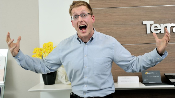 Gig Sur Twitter 初代ポケモンをやってみたよ 伝説の鳥ポケモン まずはフリーザー 氷 飛行で初期技はつつくと冷凍ビーム Lv51でふぶきを覚える 次がサンダー 電気 飛行で初期技はドリルくちばしと電気ショック Lv51でかみなりを覚える 思っ