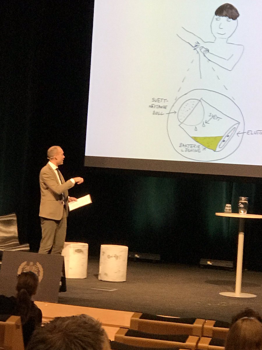 TomasO_vgr's tweet photo. Jesper Rönndahl avslutar #bioekonomiriksdagen med att dela med sig av entreprenella idéer om bioekonomi https://t.co/wKkf7oCj9r