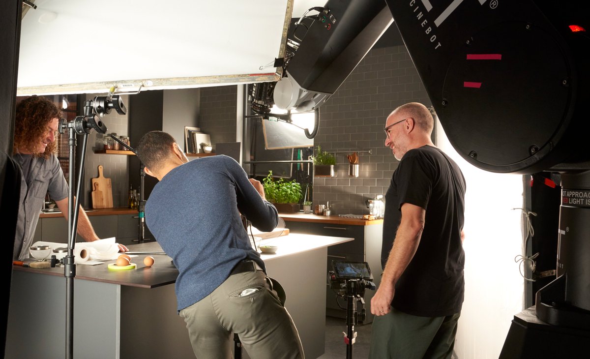 FreeSocietytv's tweet photo. We are kicking off today with some BTS of Etienne Proulx's latest spot for @PadernoCookware with @LeoBurnettTO. Check out the full spot on our profile! #BTS #BehindTheScenes #itsacookingthing #freesocietyTO #boltcinebot #Advertising https://t.co/mj5GAZTMOb