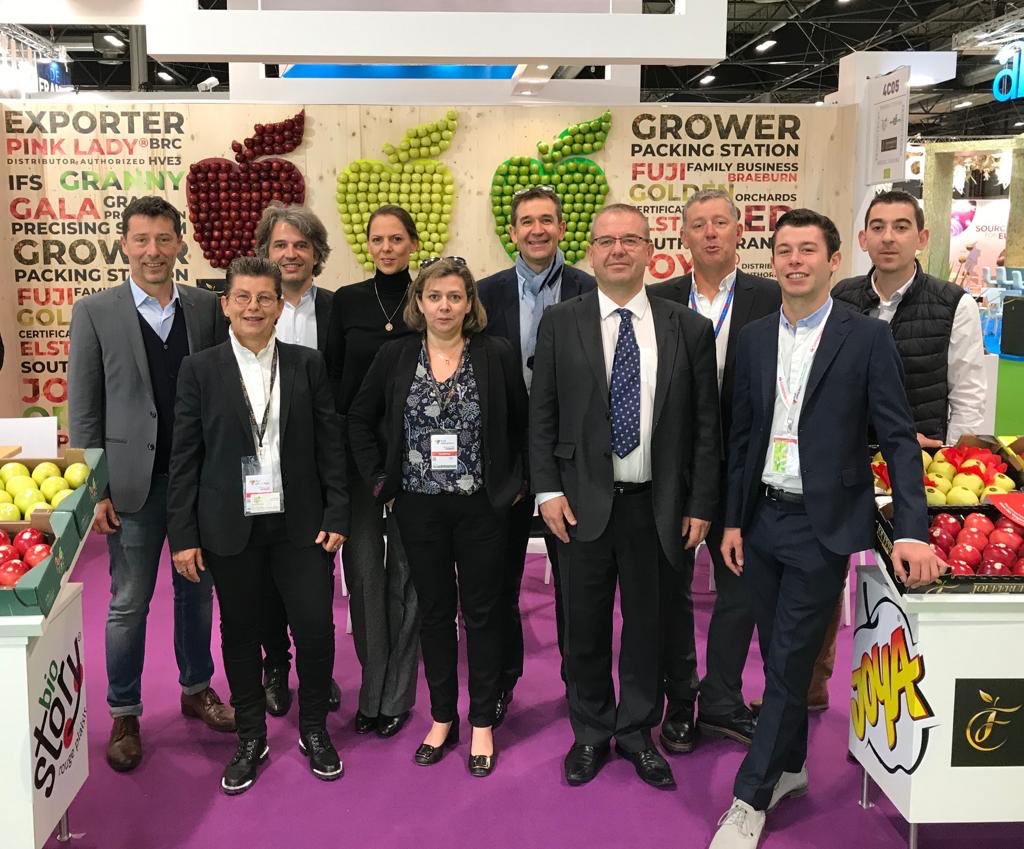 mesfruits's tweet photo. 🍎Toute l'équipe mesfruits vous attend à Madrid à la @feriafruitattraction  hall 4 stand C05 🍎 #mesfruits #feriafruitattraction #fruitattraction #manzana #pomme  #france #madeinfrance https://t.co/jWZwZB0GMf