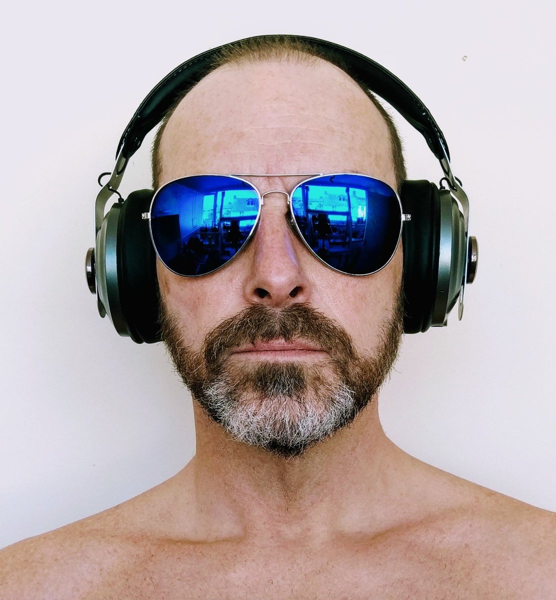 1/ On tonight's #newmusic #InTheMoog show on <a href="/NCCRradio/">Cooler NCCR</a> 7pm/19:00 UK time: <a href="/beautifulmecha1/">beautiful mechanica</a>  <a href="/Legpuppymusic/">Leg Puppy 2.0</a> @eirenemusic
<a href="/Test_Dept/">Test Dept</a> <a href="/Roi_MCabaret/">Roi Robertson</a> <a href="/empathytest/">Empathy Test</a> <a href="/IsaacHowlett/">ISAAC HOWLETT 💀</a> <a href="/werambientronic/">Ambientronic</a> <a href="/Ruinedconflict/">Ruined Conflict</a> <a href="/frecvens123/">frecvens</a> ...