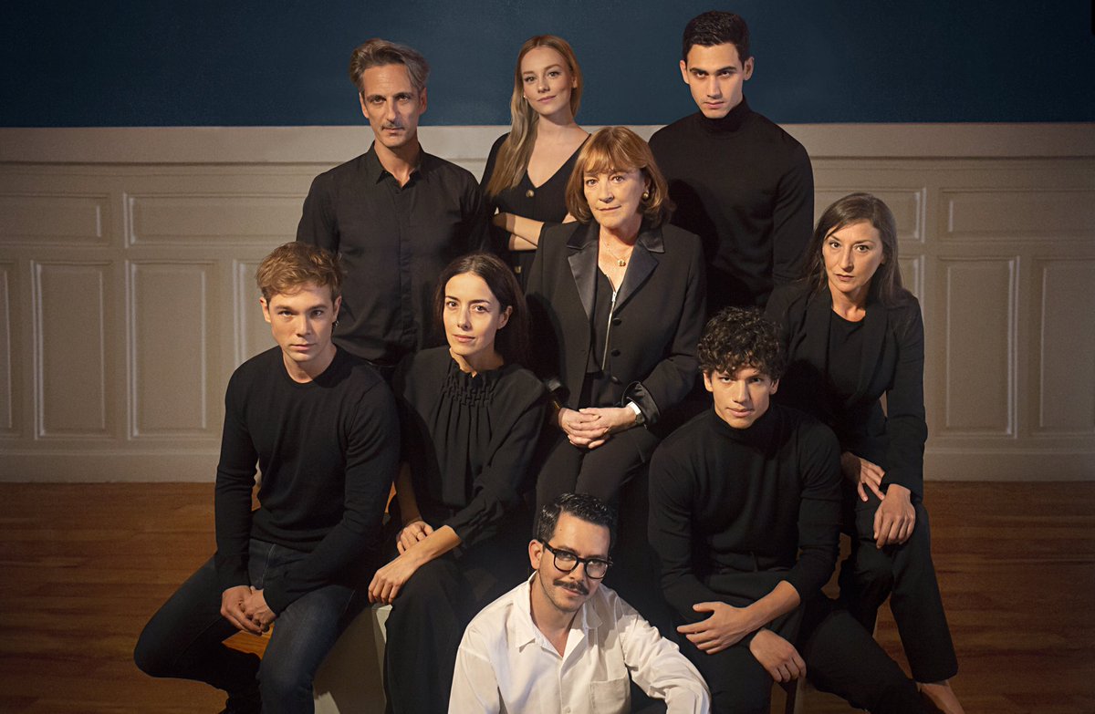 ManoloCaroS's tweet photo. Hoy arrancamos rodaje en madrid de mi nueva miniserie ALGUIEN TIENE QUE MORIR con un espectacular elenco: Carmen Maura, Cecilia Suárez, Ernesto Alterio, Ester Exposito, Alejandro Speitzer, Mariola Fuentes, Carlos Cuevas e Isaac Hernández.  @NetflixES @NetflixLAT https://t.co/aZhCqkfBlP