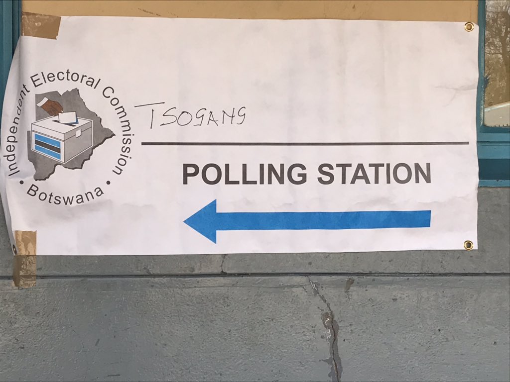 KatyRansomeFCDO's tweet photo. Back in Gabs on our tour of polling stations. Over 2000 people will vote here! https://t.co/1wVZh9CYmn