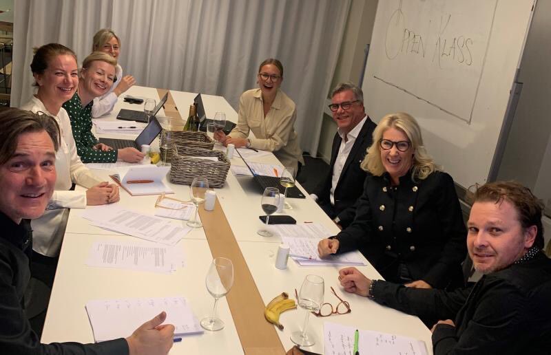 Lars_Rystadius's tweet photo. Juryn har sammanträtt och vinnarna är utsedda! Vi på Brandcentric hade äran att ha en representant i juryn för Öppen klass i Magnet Awards 2019. Den 20 november presenteras årets mest kreativa Employer branding på en stor galakväll på Fotografiska. #employerbranding #magnetawards https://t.co/dOoRM2B1YV