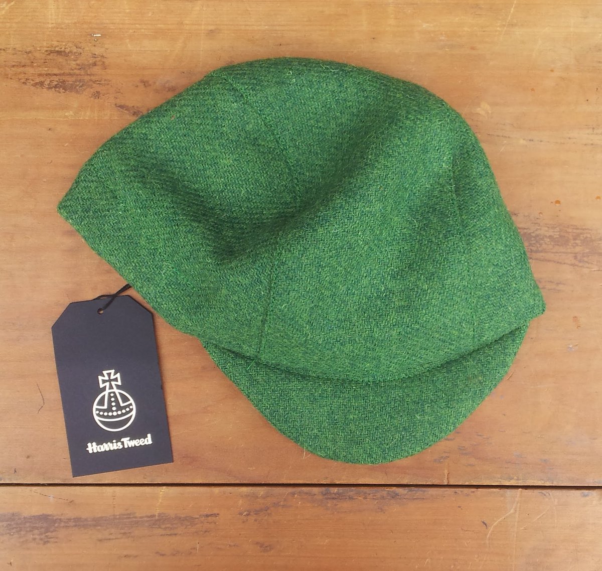 AmiCharnel's tweet photo. Unique Handmade Harris Tweed Cycling Cap (bright green.) https://t.co/z0YrvqazrK #amicharnel #thecapmaker #Harristweed #cyclingcap #cyclinglife #bikelife #bicycle #Cycling #tweed #britcraft #handmade #uniquegifts #uniquegift https://t.co/fjZjy6Df3w