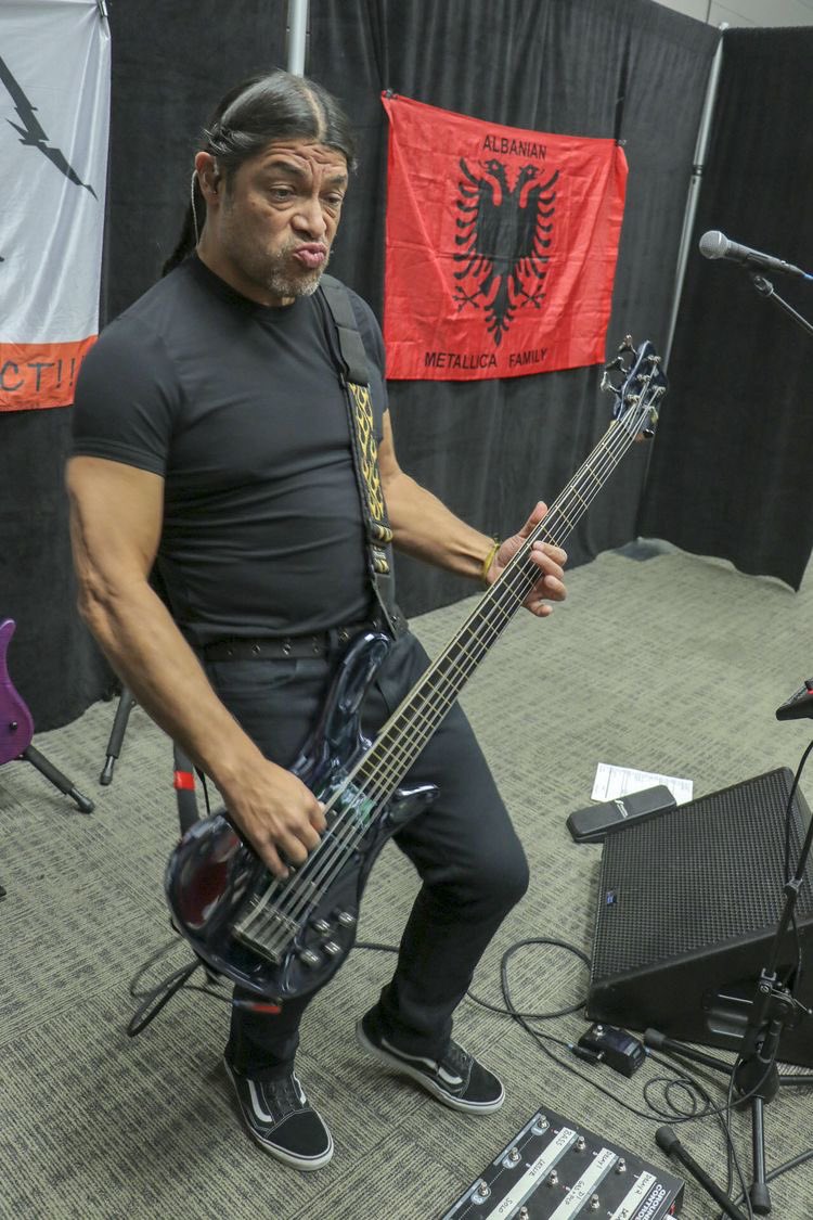 Happy Birthday Robert Trujillo! 