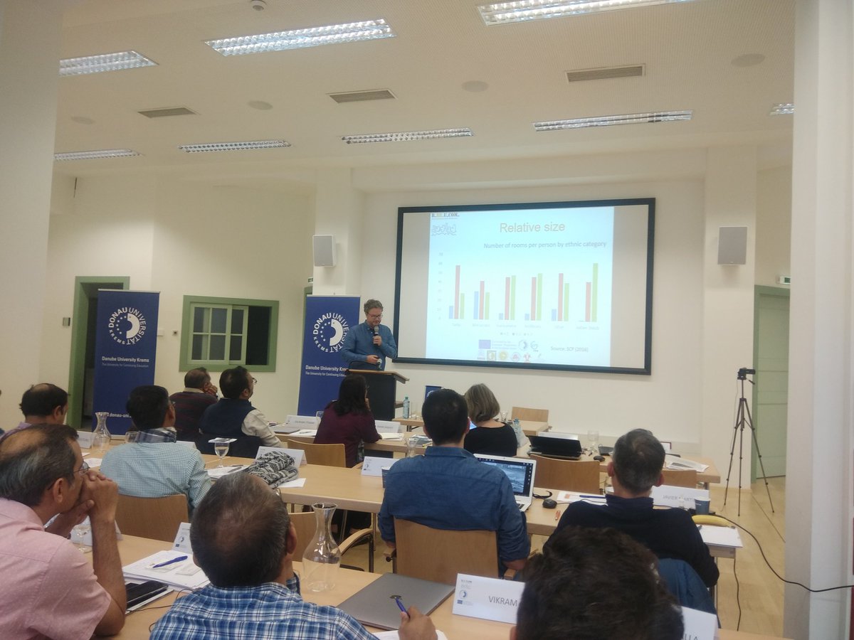 Gideon Bolt from <a href="/UtrechtUni/">Utrecht University</a> presenting on "Housing and Minority Ethnic Groups in Europe" #breucom <a href="/breucom/">BReUCom</a>
