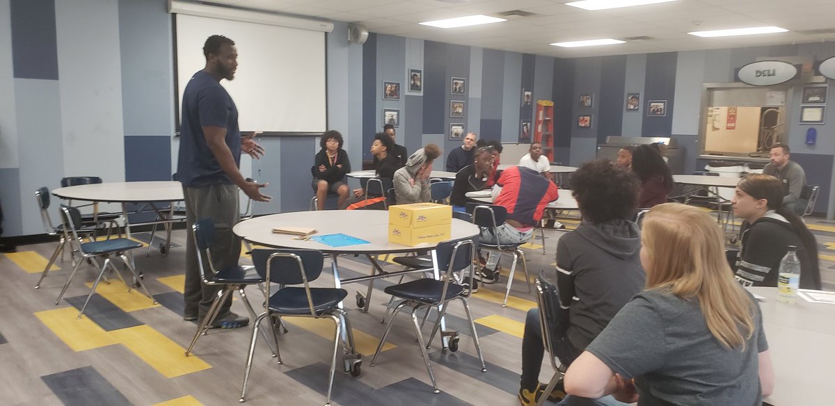 JarushaG's tweet photo. We had 1st Quarter Ss Recognition for attendance and academics @CenterAltSchool @ReneeSchloss @Coach_Woo10 #CASjackets #CenterSD #buildingstudentleaders https://t.co/3p5XiRrgWs