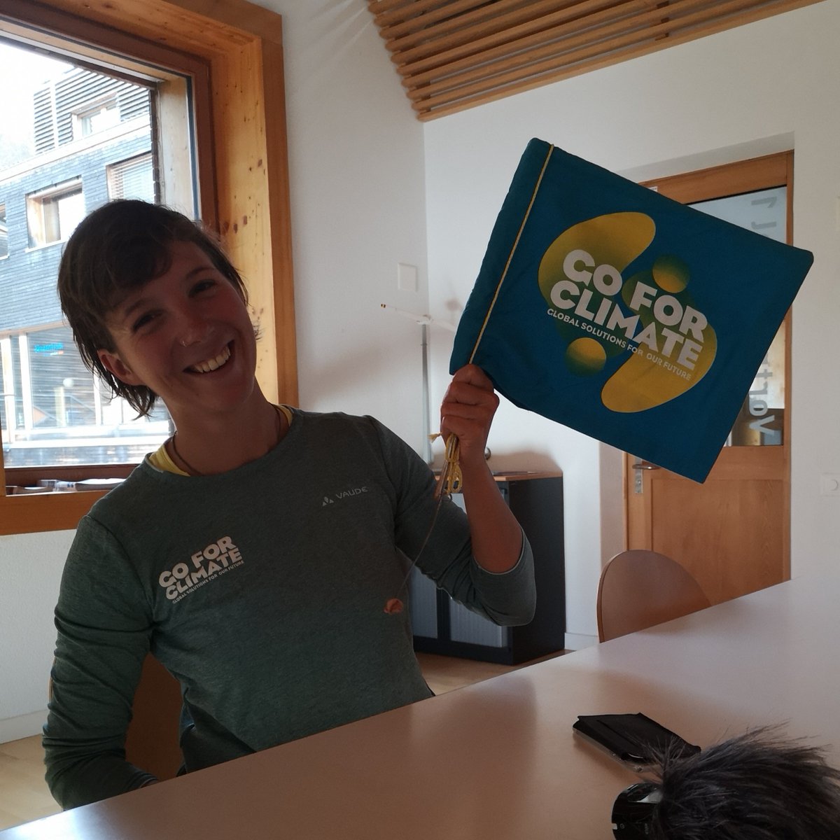 Oekozentrum's tweet photo. Camilla von @goforclimate ist am Ökozentrum angekommen! Wir sprechen über Pyrolyse und Pflanzenkohle und freuen uns auf ihren Podcast. https://t.co/zY1jE6pMe9