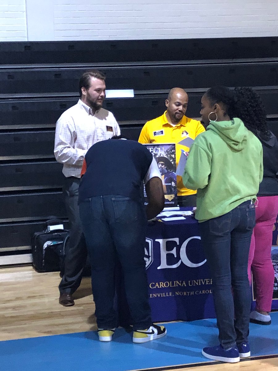 WCEarlyCollege's tweet photo. WCECHS Scholars attending WCHS College Fair and was able to gain important information concerning various colleges and universities. https://t.co/YgrboJZSMJ