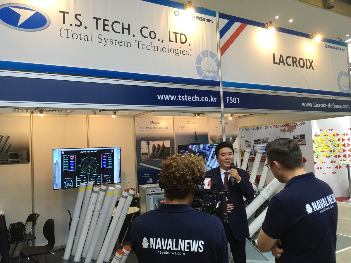 LACROIX_Defense's tweet photo. #MADEX2019 «On Air »... Always a pleasure to receive @navalnewscom our #TrustedMediaPartner on @LACROIX_Defense stand to comment our Naval activities. Eager to discover the video report about nextgen decoys & itw of #TS_Tech ´s CEO presenting new #DLS developped for @ROK_Navy ! https://t.co/p5eFcht1YD