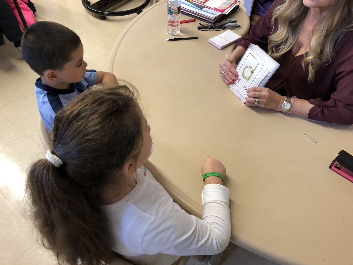 Jspins13's tweet photo. ALL students receiving access to the same grade level standards regardless of ability! #SDI #directinstruction Thanks @brandon_chall! @jcps78 📚 https://t.co/cop46I9rVw